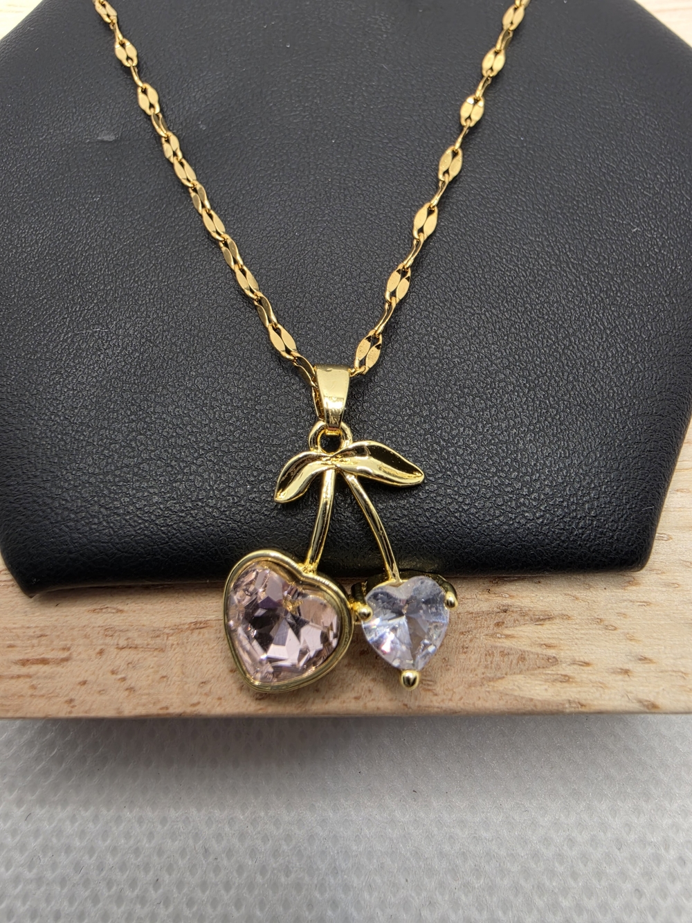Gold Tone Waterproof Pendant Necklace with Pink and Clear Heart Stones. New.